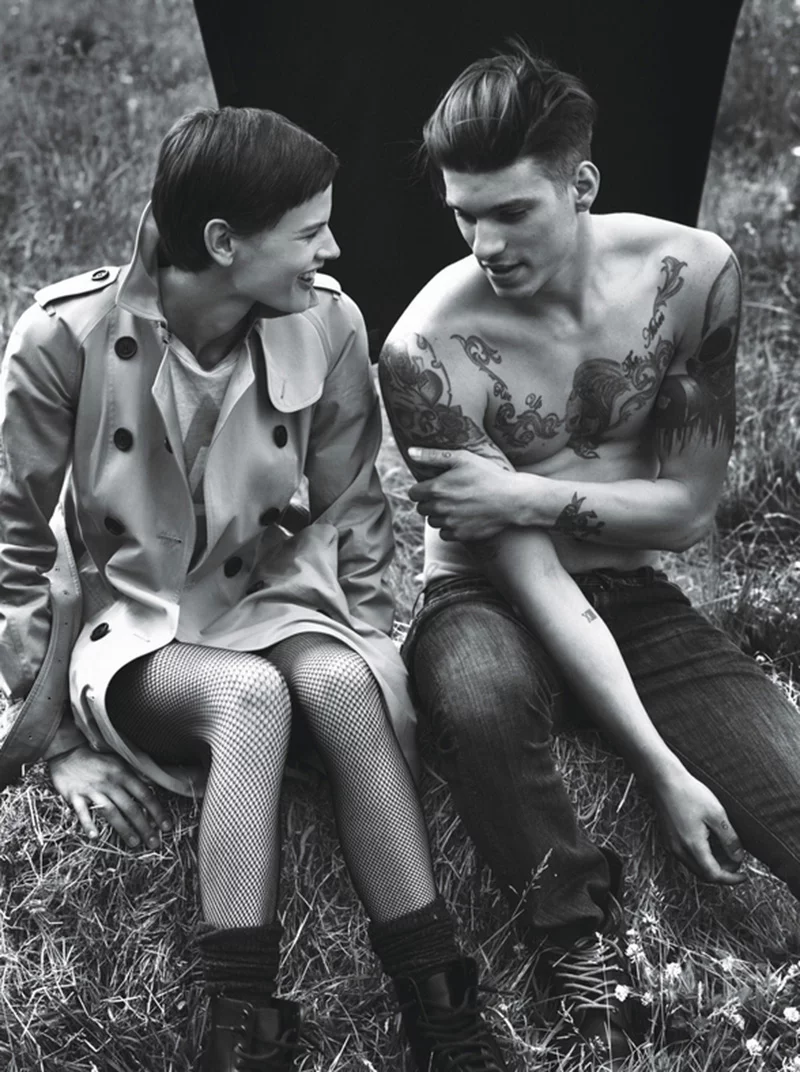 W-Magazine_Super-Normal-Super-Models_05